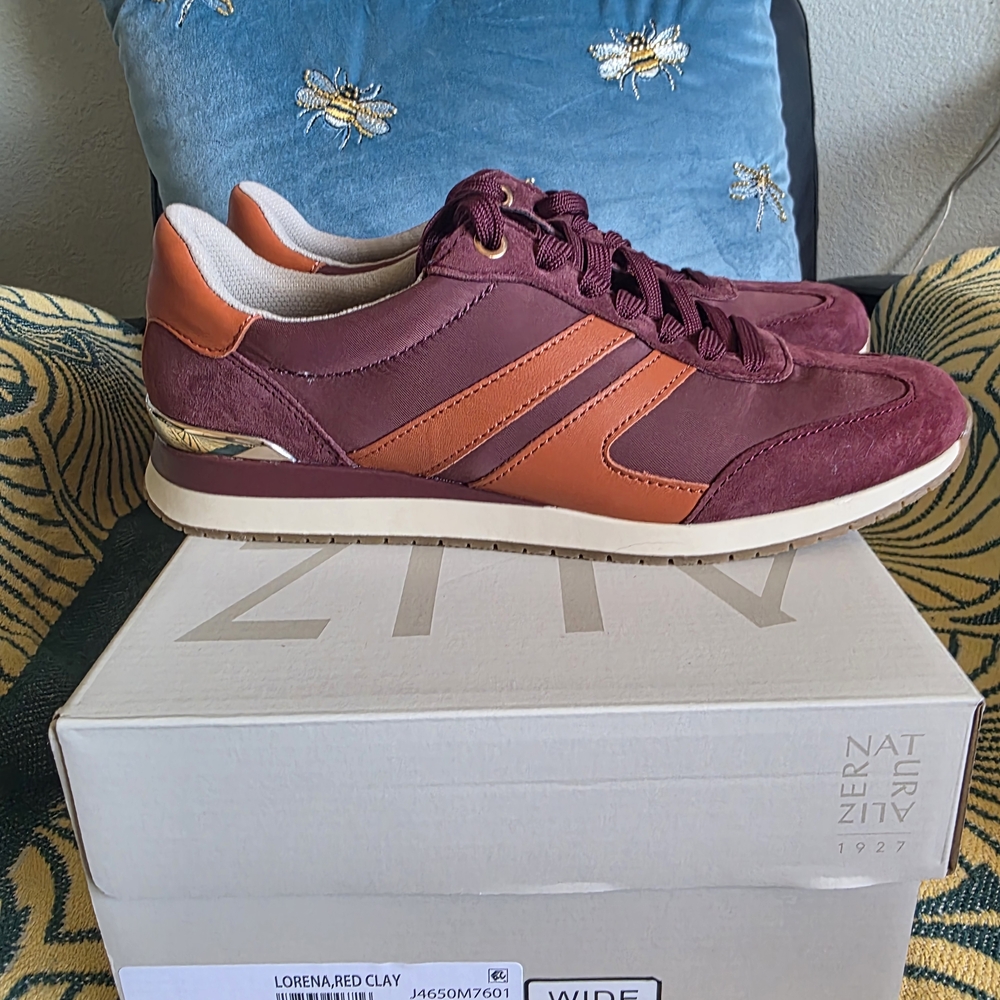 Naturalizer Lorena Red Clay Women's Athletic Shoes